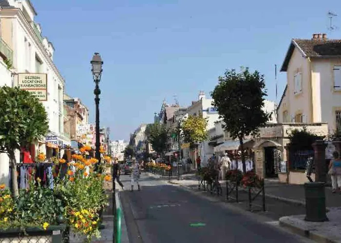 L Echo Des Pins, A Pied Nyaraló *