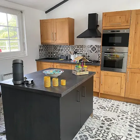 Holiday home L Echo Des Pins, A Pied Merville-Franceville-Plage