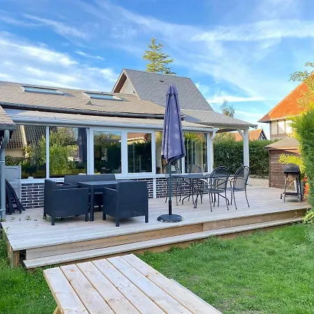 L Echo Des Pins, A Pied *