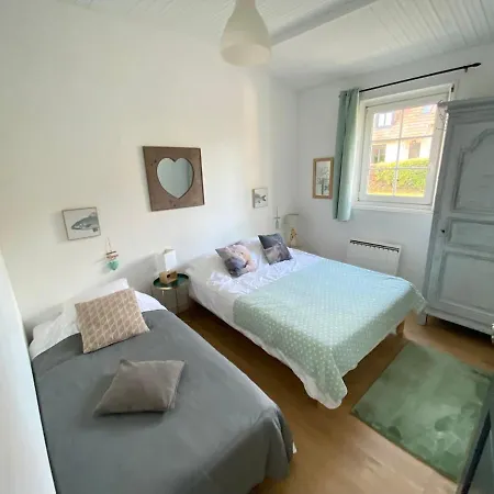 L Echo Des Pins, A Pied Holiday home Merville-Franceville-Plage