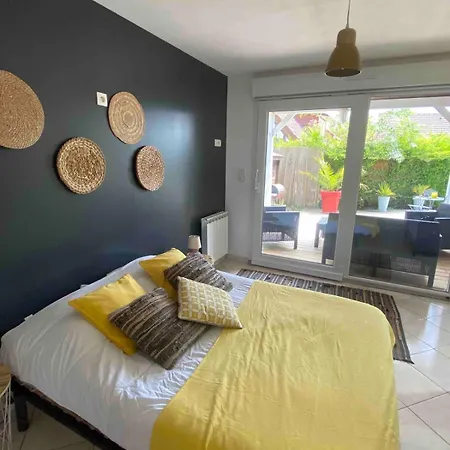 Holiday home L Echo Des Pins, A Pied Merville-Franceville-Plage