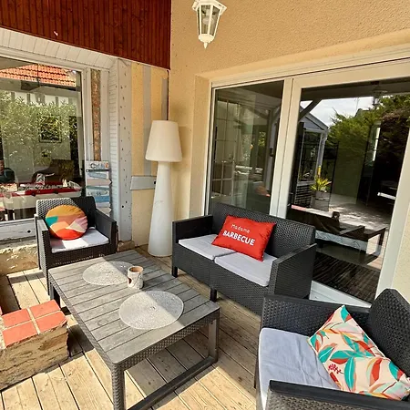 L Echo Des Pins, A Pied