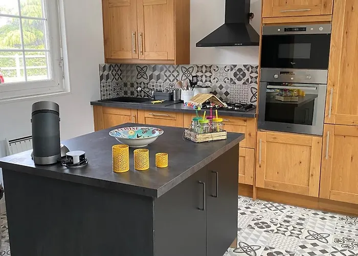 Holiday home L Echo Des Pins, A Pied Merville-Franceville-Plage