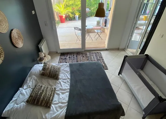 Holiday home L Echo Des Pins, A Pied Merville-Franceville-Plage