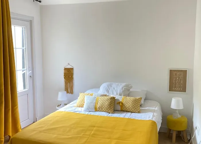 L Echo Des Pins, A Pied *