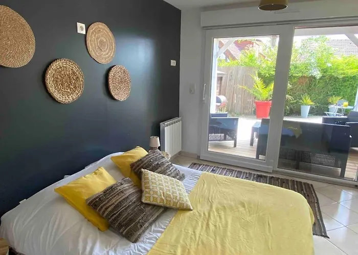 Holiday home L Echo Des Pins, A Pied Merville-Franceville-Plage